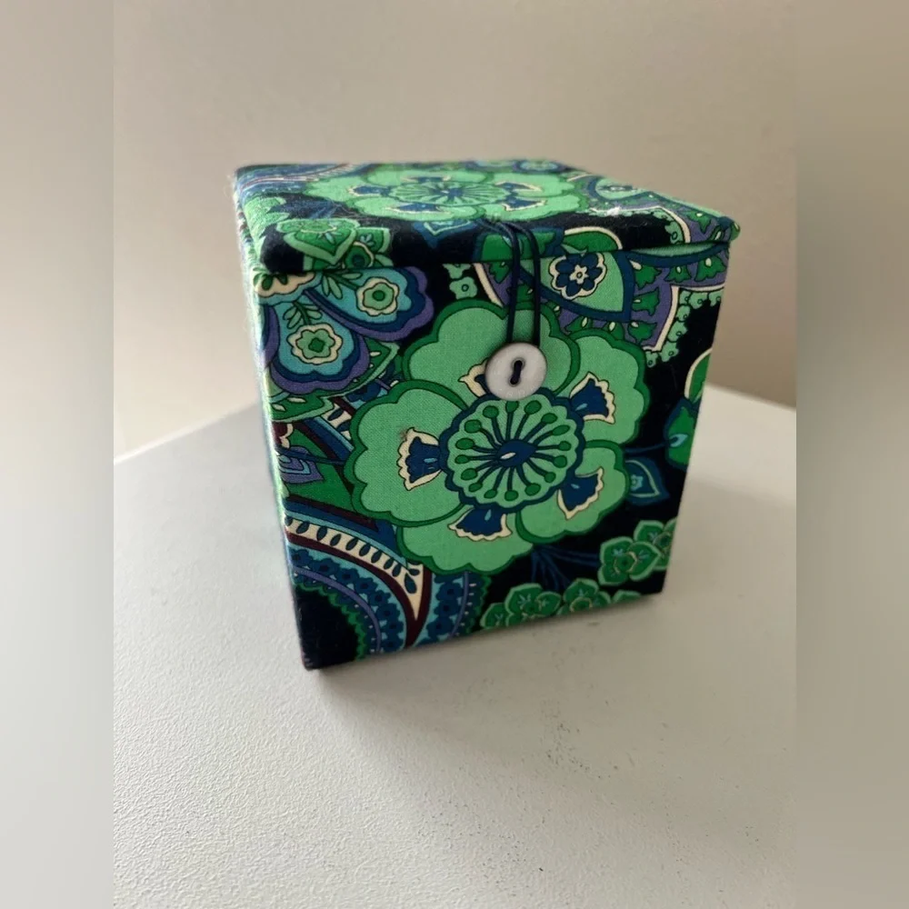 Vera Bradley Blue Rhapsody Glass Ornament with Keepsake Gift Box & Gift Tag 2009 - Picture 4 of 5